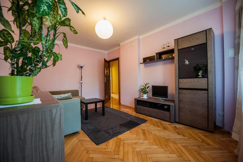 Apartament Eliza W Skawinie Apartman Skawina Kültér fotó